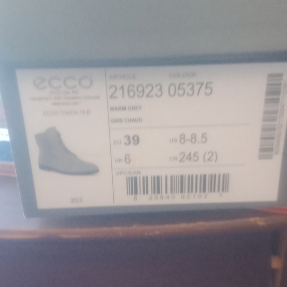 Ecco boots - Picture 2 of 6